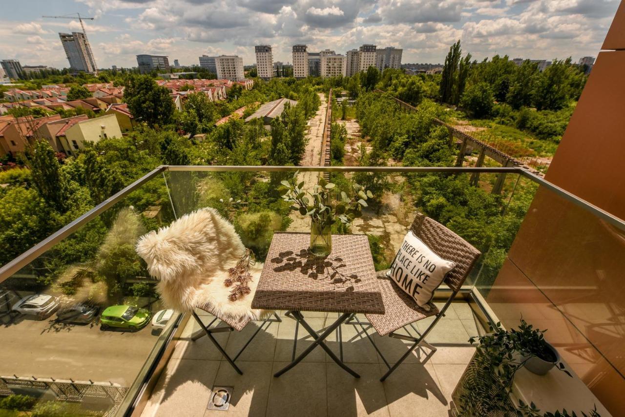Colorful Fusion - Modern 1br Near Romexpo Center Apartament